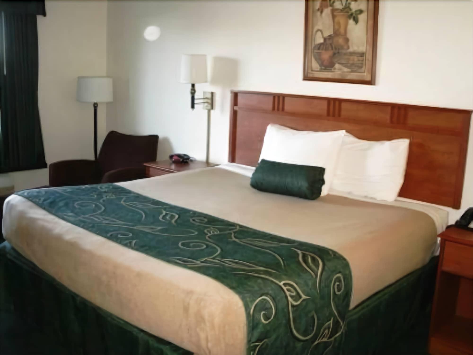 Travelodge By Wyndham Clinton Valley West Court Pokój zdjęcie